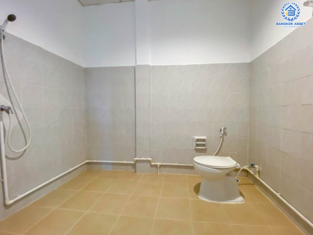 *****ทาวน์เฮ้าส์มือสองย่านนนทบุรี ม.ติวานนท์41 ติวานนท์ บนเนื้อที่ 16.5 ตร.ว. ฟังก์ชัน 3 ห้องนอน 3 ห้องน้ำ 1 ที่จอดรถ ตกแต่งพร้อมอยู่ ห่างจะถนนใหญ่แค่ 400 ม.!! ทำเลดี ใกล้รถไฟฟ้าในอนาคตสายสีชมพู "สถานีสามัคคี" และทางด่วน "'งามวงศ์วาน" จองเลย!